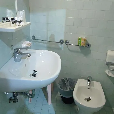 Hotel Zeus Only