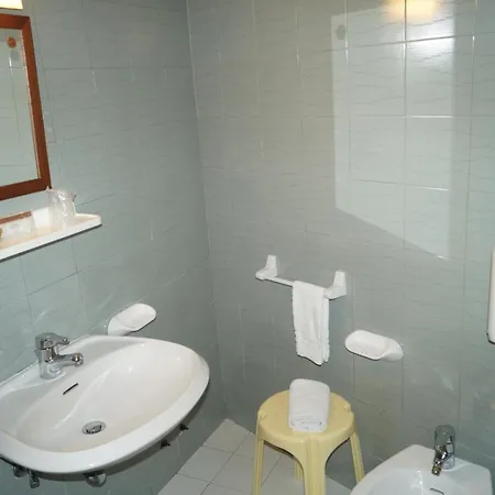 Hotel Zeus Only